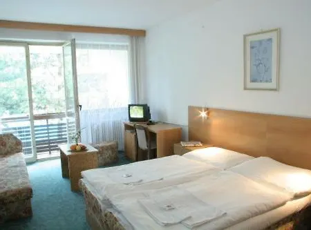 Hotel Linea 3*